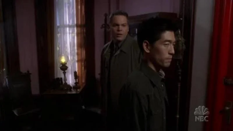 Кадры из сериала Закон и порядок. Преступное намерение (2001)