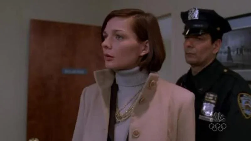 Кадры из сериала Закон и порядок. Преступное намерение (2001)